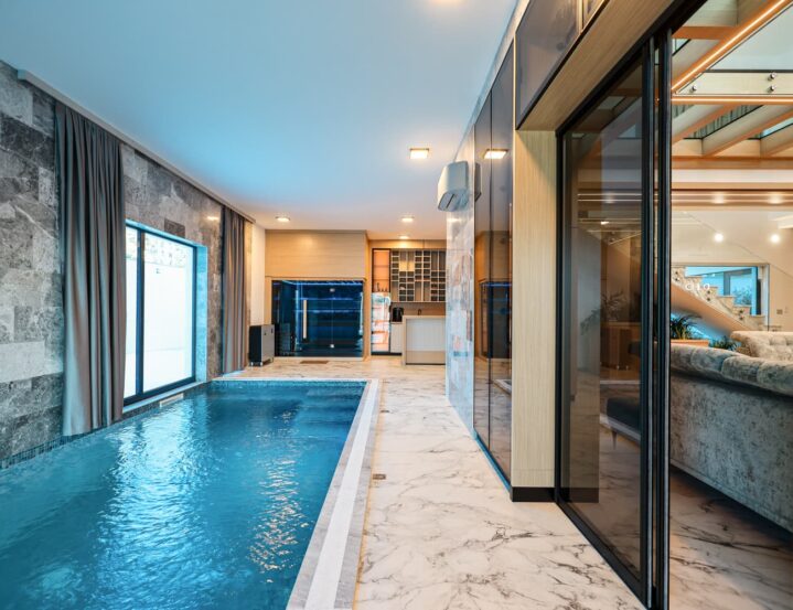 Staklena vrata za unutarnje prostore, elegantan dizajn i vrhunska kvaliteta.